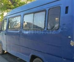 Mercedes 208 D 1994 Dizel 89 350000 km Mikroavtobuslar Mexanika