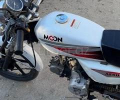 Mondial 50 ZNU 2025 Benzin 8 5000 km Motosiklet Mexanika