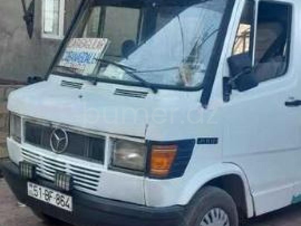 Mercedes 208 D 1998 Dizel 90 500000 km Mikroavtobuslar Mexanika