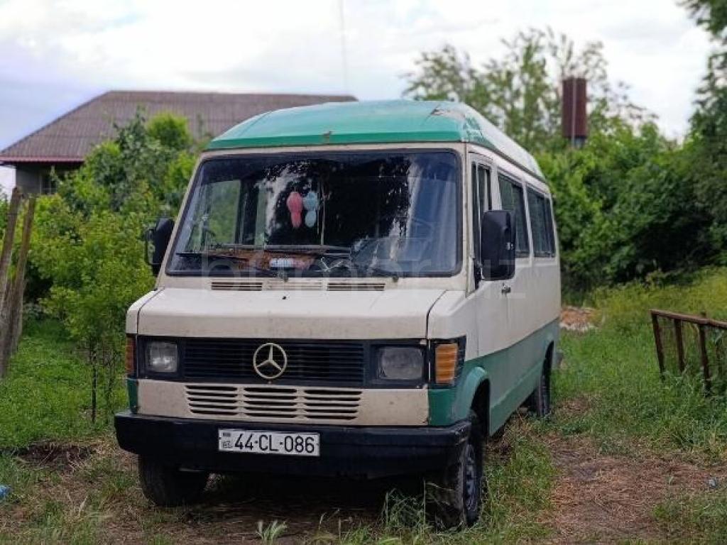 Mercedes 208 D 1995 Dizel 85 500000 km Mikroavtobuslar Mexanika