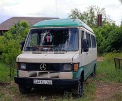 Mercedes 208 D 1995 Dizel 85 500000 km Mikroavtobuslar Mexanika