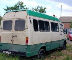 Mercedes 208 D 1995 Dizel 85 500000 km Mikroavtobuslar Mexanika