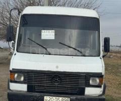 Mercedes 208 D 1992 Dizel 90 360000 km Mikroavtobuslar Mexanika