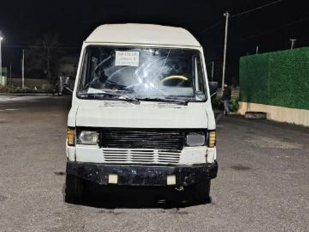 Mercedes 208 D 1988 Dizel 73 794964 km Mikroavtobuslar Mexanika