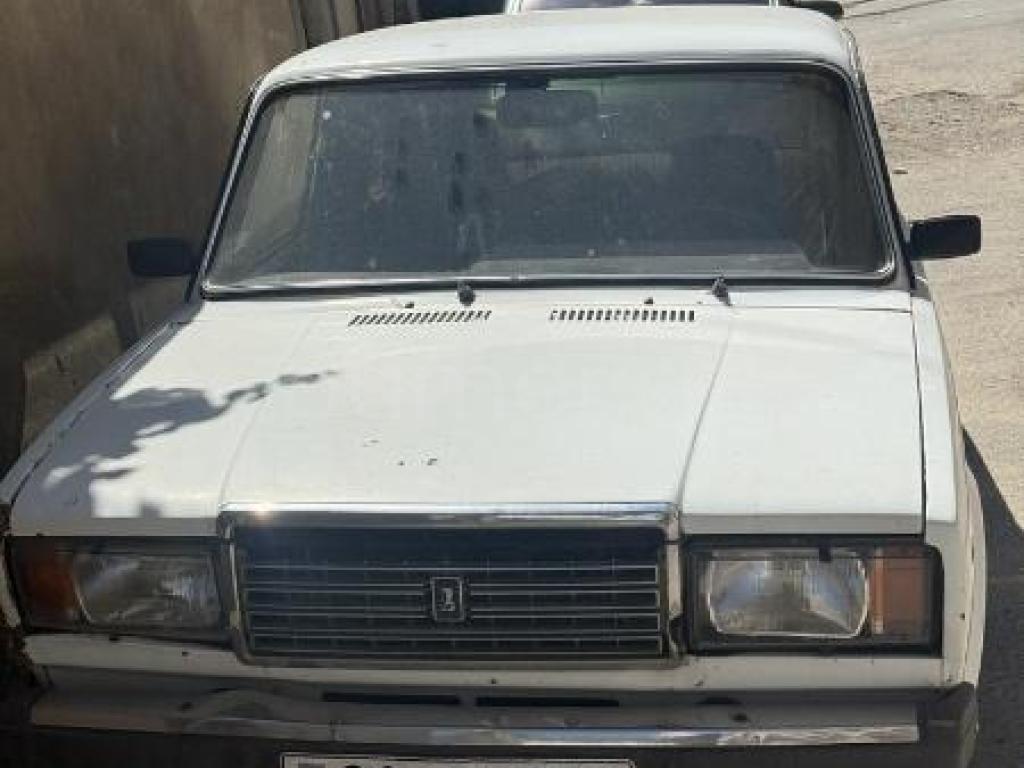 LADA (VAZ) 2107 2010 Benzin 75 Sedan 95000 km Mexanika