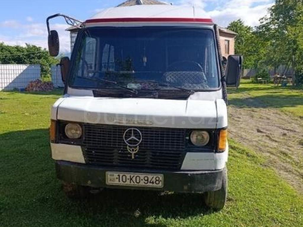 Mercedes 208 D 1992 Dizel 150 350000 km Mikroavtobuslar Mexanika