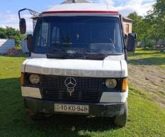 Mercedes 208 D 1992 Dizel 150 350000 km Mikroavtobuslar Mexanika