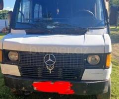 Mercedes 208 D 1992 Dizel 82 300000 km Mikroavtobuslar Mexanika