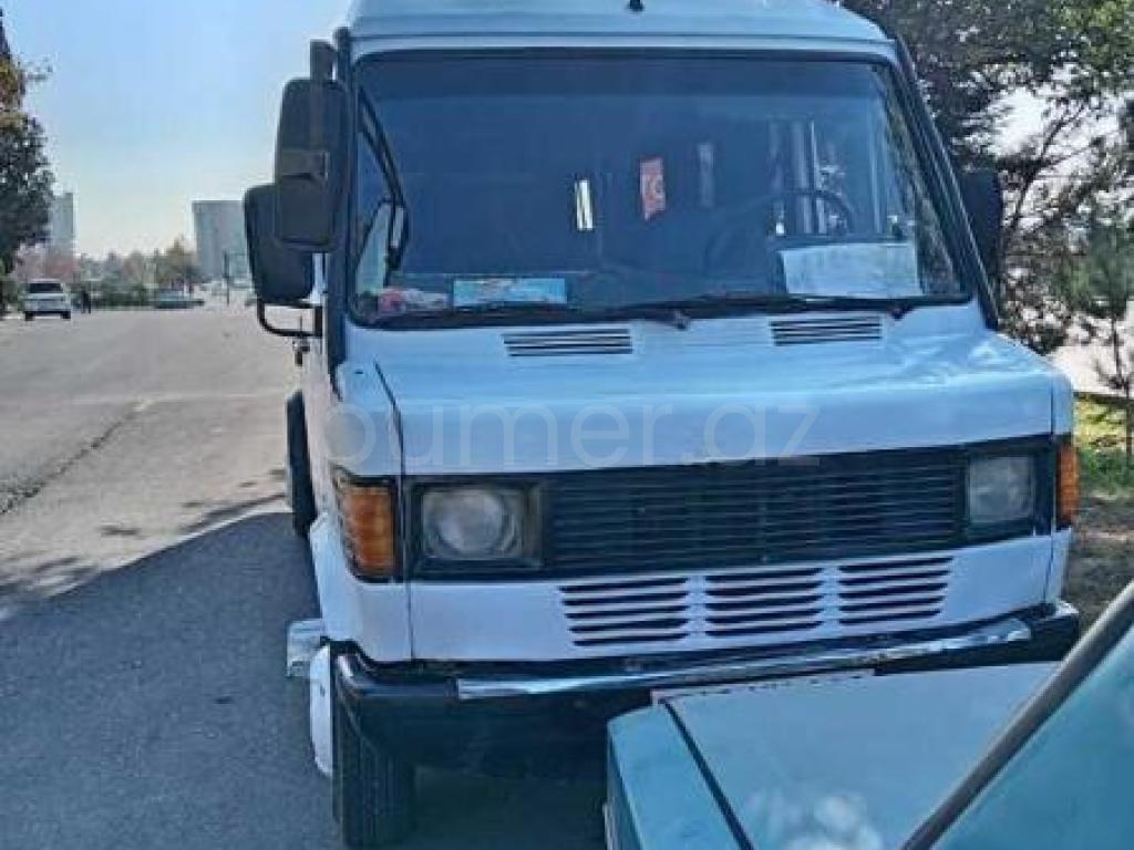 Mercedes 410 D 1992 Dizel 100 180000 km Mikroavtobuslar Mexanika