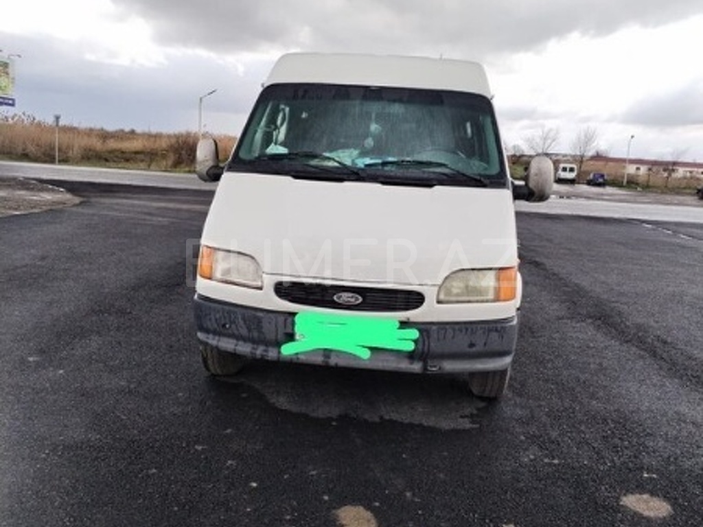 1998, 2.5L, 900000 km, Mexanika