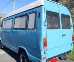 Mercedes 208 D 1995 Dizel 100 500000 km Mikroavtobuslar Mexanika