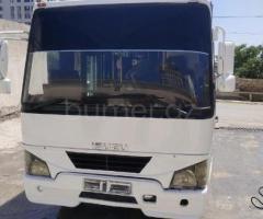 Isuzu NP 37 2009 Dizel 150 370000 km Avtobuslar Mexanika