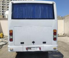 Isuzu NP 37 2009 Dizel 150 370000 km Avtobuslar Mexanika