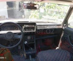 LADA (VAZ) 2107 1982 Benzin 72 Sedan 993124777 km Mexanika