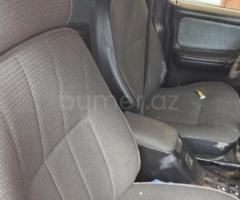 GAZ 31105 2004 Benzin 137 Sedan 180000 km Mexanika