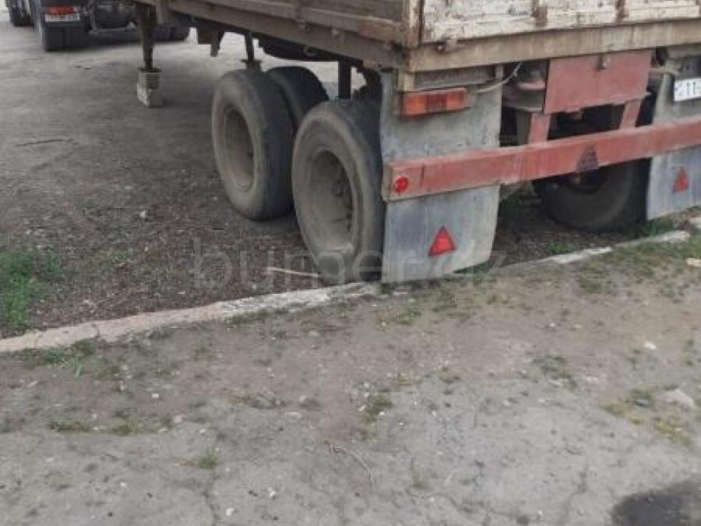 1990 Böyük yük qoşquları