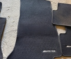 Aksesuarlar-Tüninq, "Mercedes W205" AMG ayaqaltısı