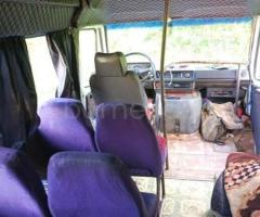 Mercedes 208 D 1993 Dizel 100 300000 km Avtobuslar Avtomat