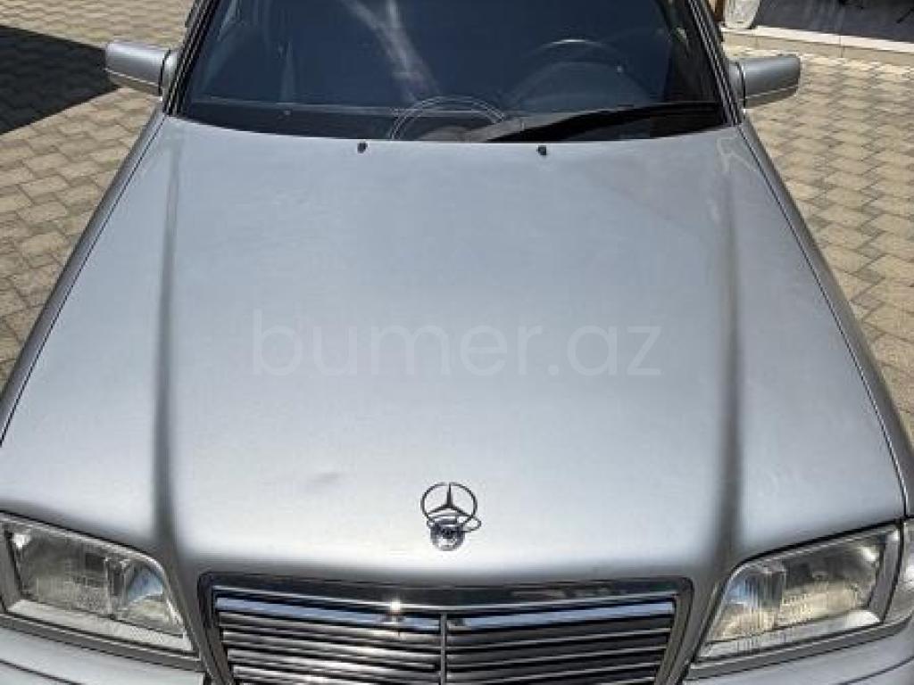 Mercedes C Class C 180 1999 Benzin 122 Universal 329000 km Avtomat