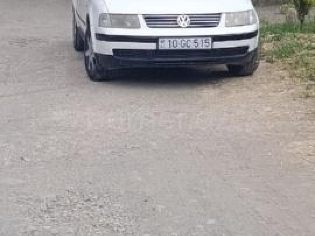 Volkswagen Passat 1997 Benzin 90 Sedan 343405 km Mexanika
