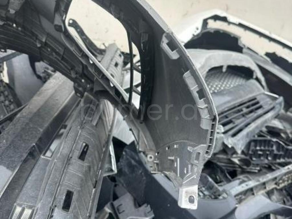 Ban-Kuza hissələr Hyundai