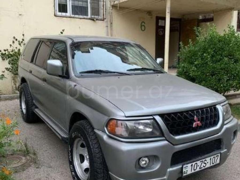 Mitsubisi Montero 2000 Benzin 177 Offoard / SUV 307000 km Avtomat