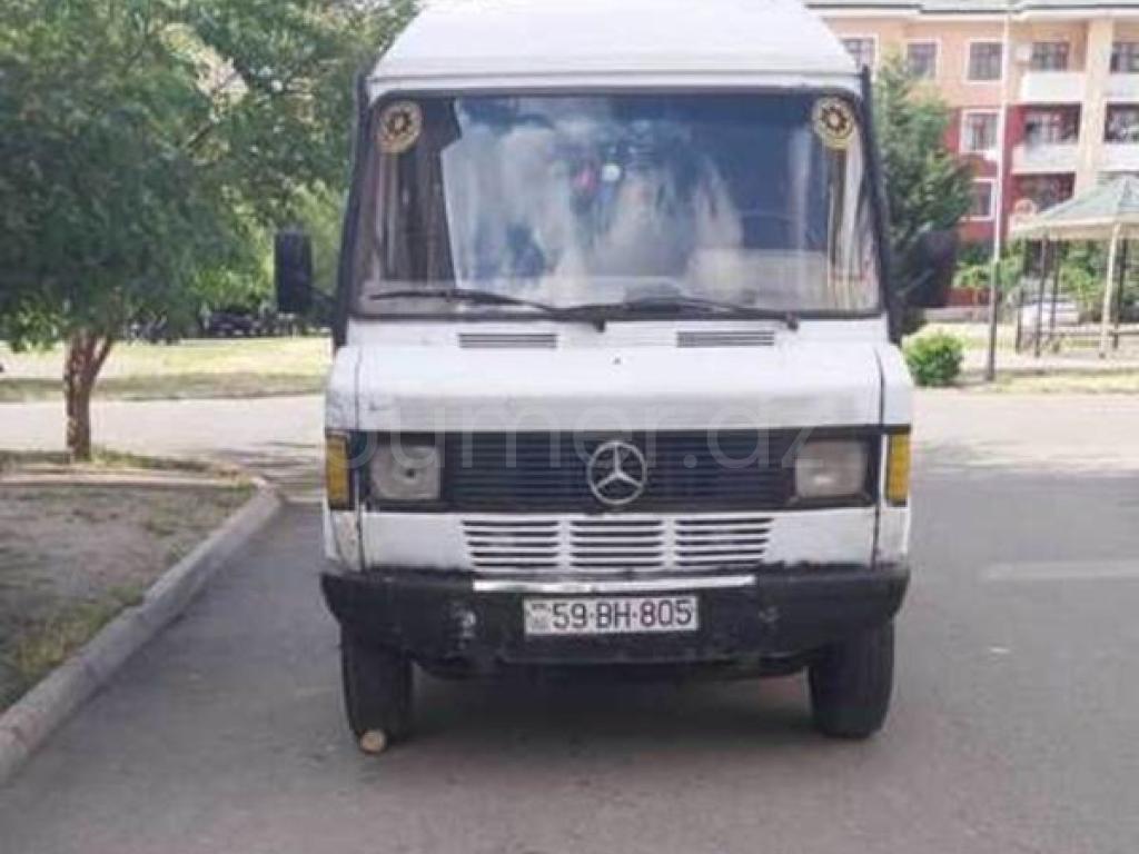 Mercedes 208 D 1991 Dizel 79 300000 km Mikroavtobuslar Mexanika
