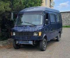 Mercedes 208 D 1992 Dizel 80 500000 km Mikroavtobuslar Mexanika