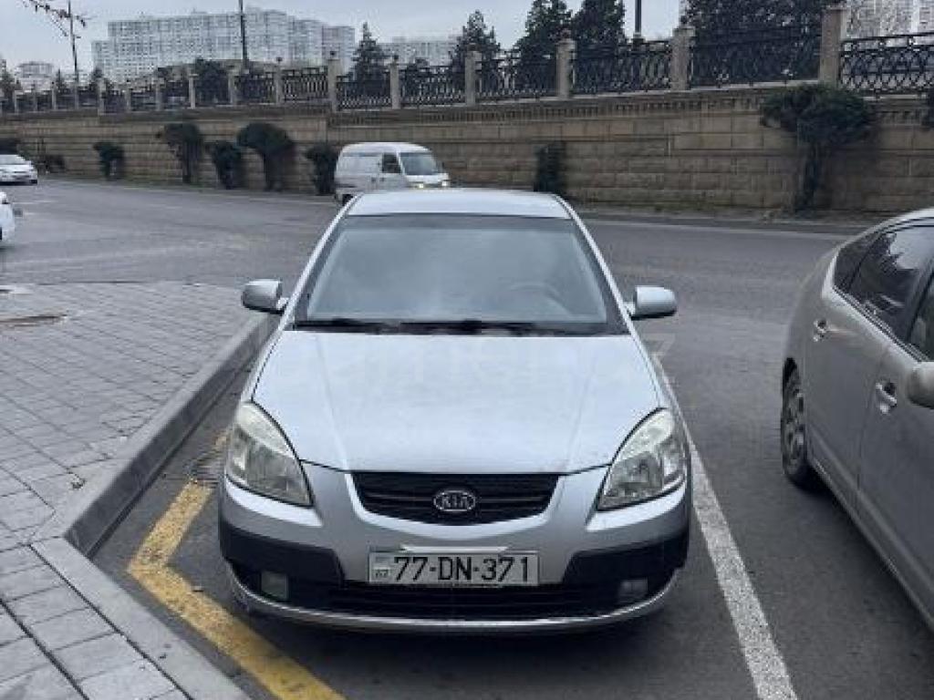 Kia Rio 2007 Dizel 110 Hetçbek 390000 km Mexanika