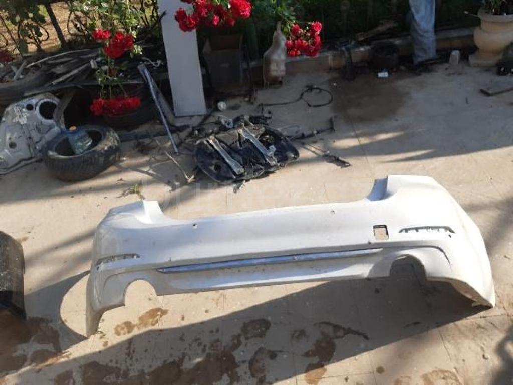 Ban-Kuza hissələr BMW