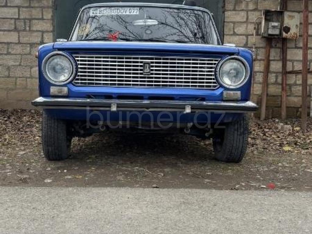 LADA (VAZ) 21011 1985 Benzin 69 Sedan 200000 km Mexanika