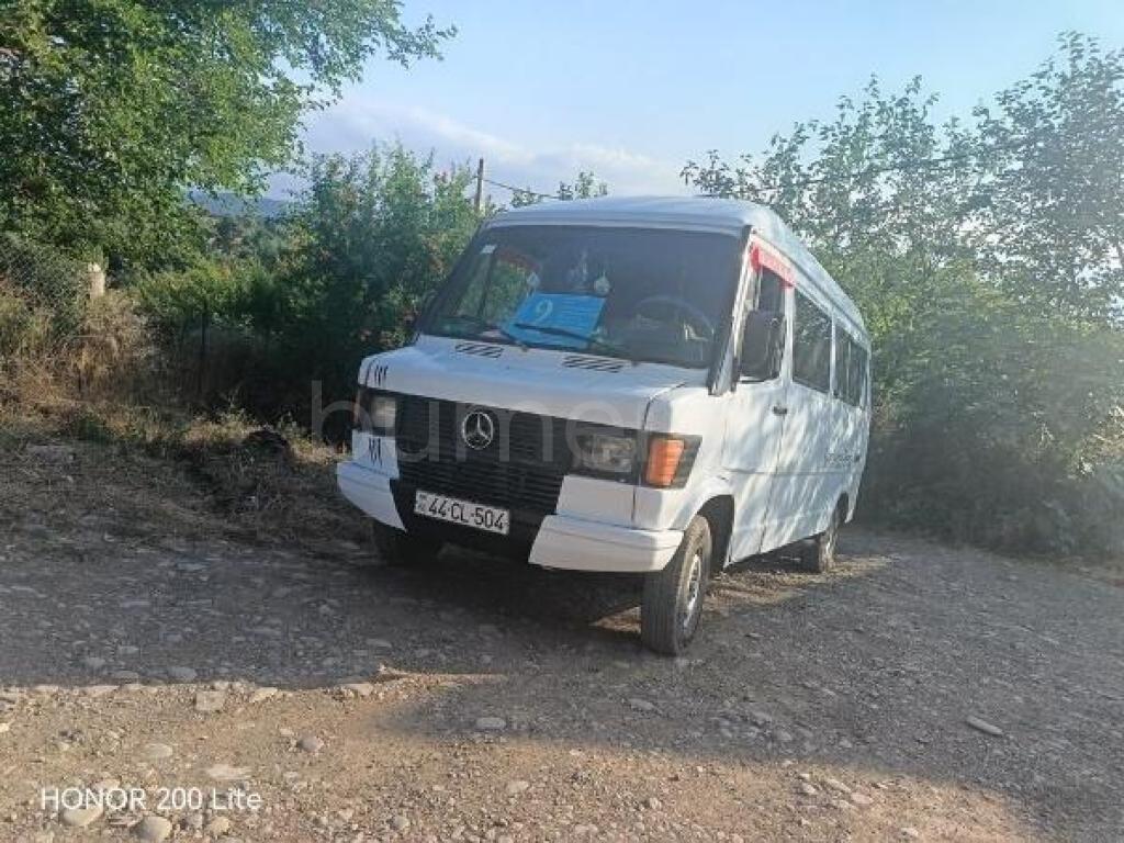 Mercedes 208 D 1994 Dizel 100 570000 km Mikroavtobuslar Mexanika