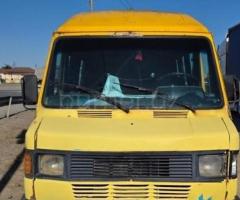 Mercedes 208 D 1991 Dizel 130 450000 km Mikroavtobuslar Mexanika