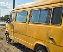 Mercedes 208 D 1991 Dizel 130 450000 km Mikroavtobuslar Mexanika