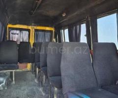 Mercedes 208 D 1991 Dizel 130 450000 km Mikroavtobuslar Mexanika