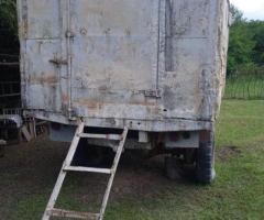 2015 Kiçik yük qoşquları