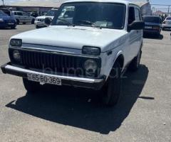 LADA (VAZ) Niva 2005 Benzin 80 Offoard / SUV 120000 km Mexanika