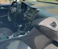 Chevrolet Cruze 2017 Benzin 153 Sedan 305123 km Avtomat