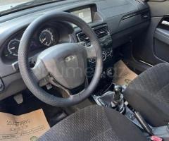 LADA (VAZ) Priora 2014 Benzin 98 Sedan 245872 km Mexanika