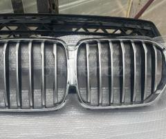 Ban-Kuza hissələr BMW