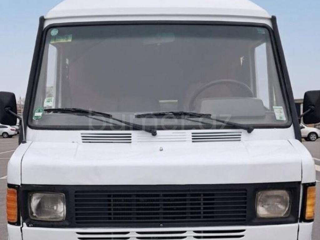 Mercedes 208 D 1994 Dizel 150 542613 km Mikroavtobuslar Mexanika