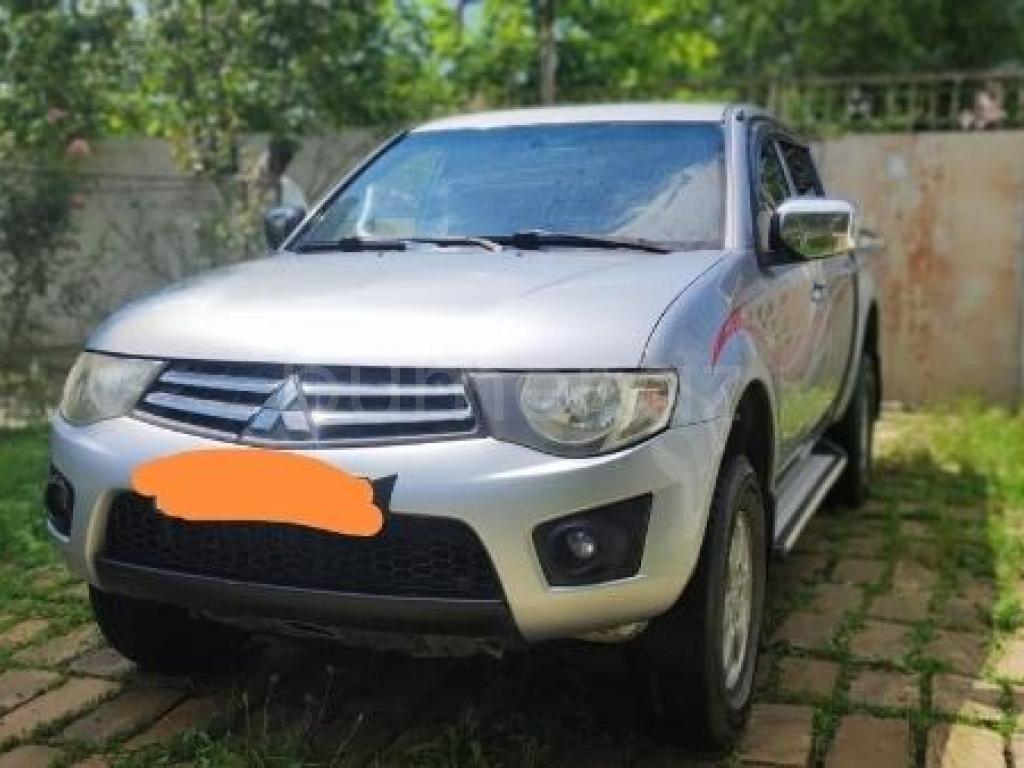 Mitsubisi L200 2012 Dizel 136 Pikap 188000 km Mexanika