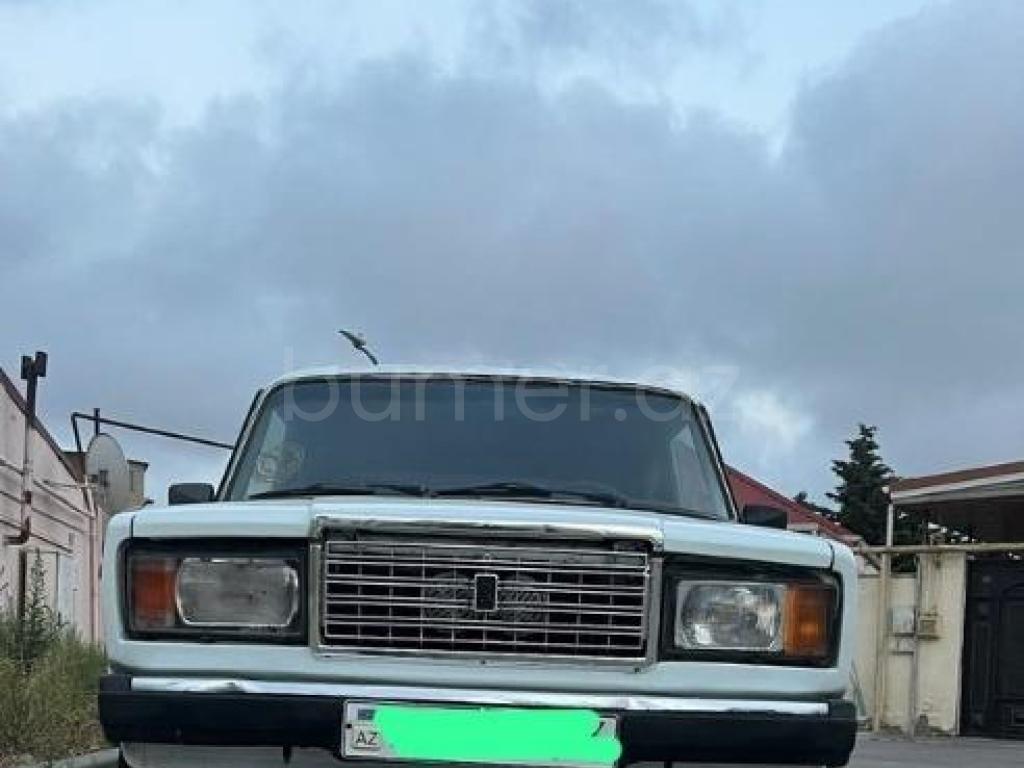 LADA (VAZ) 2107 2004 Benzin 75 Sedan 92885 km Mexanika