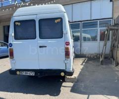 Mercedes 208 D 1988 Dizel 230 300000 km Mikroavtobuslar Mexanika