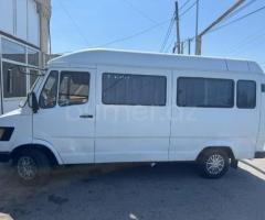Mercedes 208 D 1988 Dizel 230 300000 km Mikroavtobuslar Mexanika
