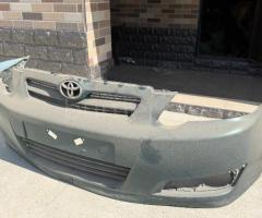Ban-Kuza hissələr Toyota