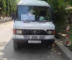 Mercedes 208 D 1995 Dizel 131 570000 km Avtobuslar Mexanika