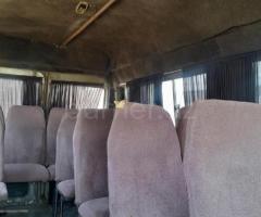 Mercedes 208 D 1992 Dizel 83 310000 km Mikroavtobuslar Mexanika