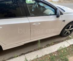 Chevrolet Cruze 2010 Benzin 113 Sedan 223330 km Mexanika