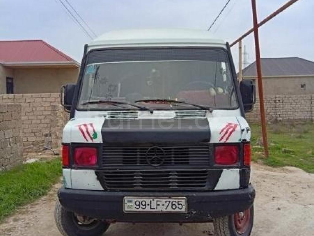 Mercedes 208 D 1995 Dizel 122 300000 km Mikroavtobuslar Mexanika